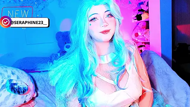 seraphine23 online show from February 1, 12:20 am