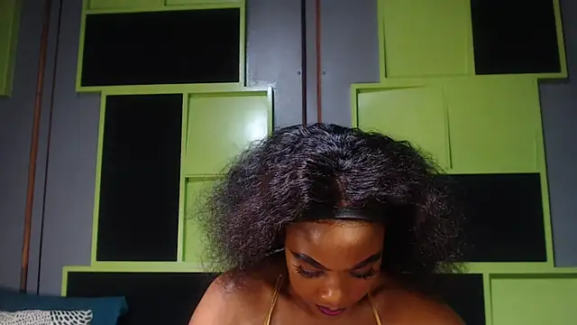 Snapshot of SexyAssDivaxxx chatting on September 14, 6:44 am SexyAssDivaxxx online show from September 14, 6:44 am