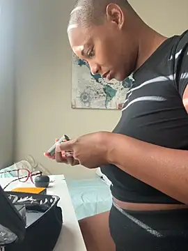 HoneyDripHer online show from October 13, 1:25 pm