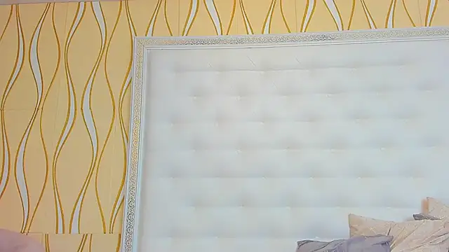 Snapshot of karissia chatting on September 16, 5:37 am karissia online show from September 16, 5:37 am