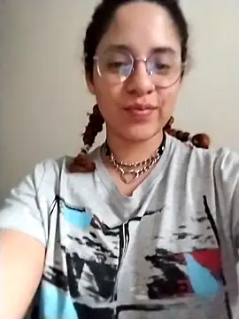 EmmaMelissa0521 online show from November 1, 10:25 pm