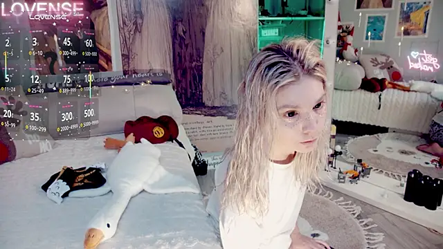 Careful i bite online show from January 9, 5:23 am