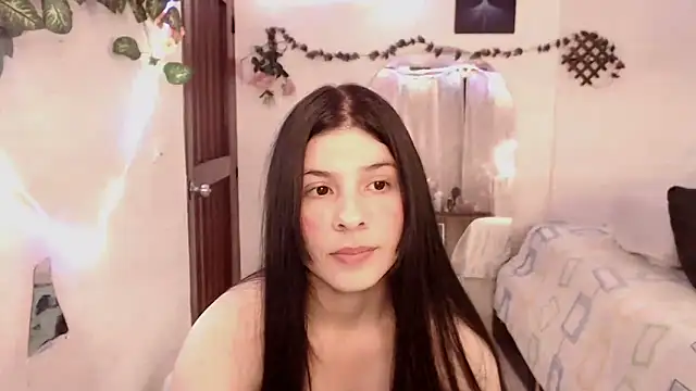 Estefani 32 online show from December 4, 1:52 am