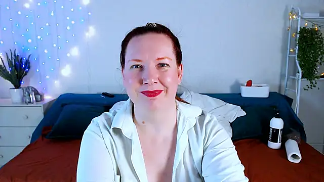 GoddessLara online show from November 29, 12:25 am