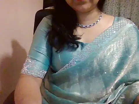 Pinky 4 online show from December 3, 6:32 pm