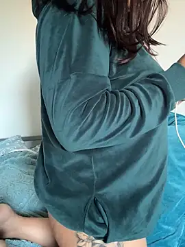 kymii online show from October 12, 6:49 am