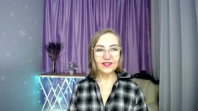 queen a n i online show from April 11, 11:03 am