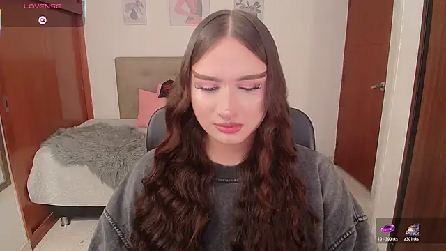 Miley Baker online show from December 5, 3:02 pm