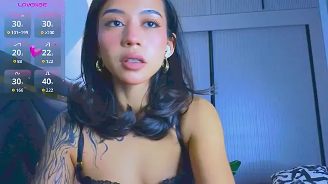 Mia Tin online show from October 18, 5:15 pm