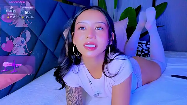 Mia Tin online show from April 10, 10:16 pm