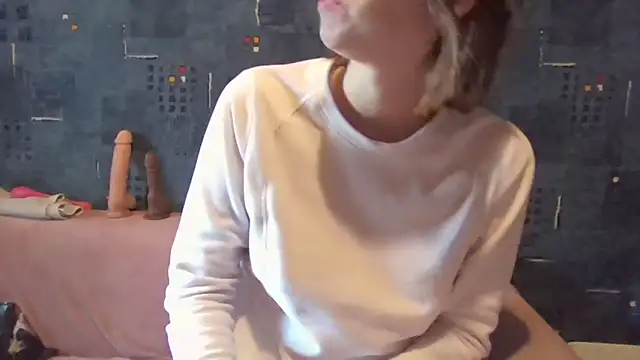 mylissandre online show from March 17, 10:41 am