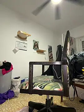 poppergirl69 online show from April 12, 12:46 am