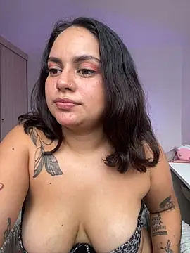 susy angel online show from March 3, 9:10 pm