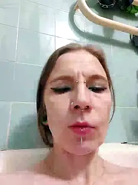 Snapshot of alexandra_zaryanova chatting on October 22, 9:31 pm alexandra zaryanova online show from October 22, 9:31 pm