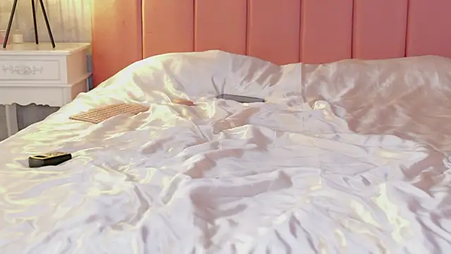 alisonita  online show from November 14, 8:47 am