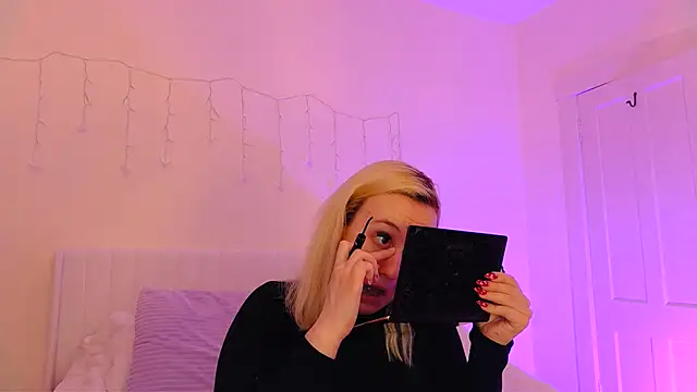 ashleyblaydex online show from March 2, 11:54 pm