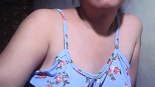 sweetsosie18 online show from March 31, 2:17 pm