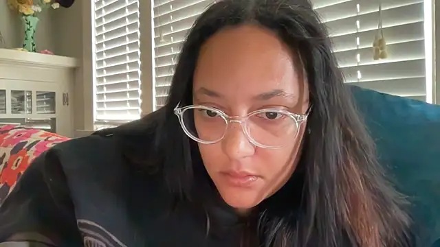 dreamyriri online show from March 29, 3:11 pm