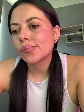 AddisonStone online show from March 11, 5:26 pm