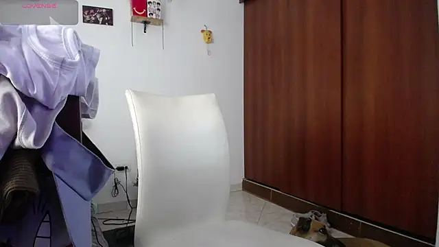 Moon lunita online show from February 25, 9:13 pm