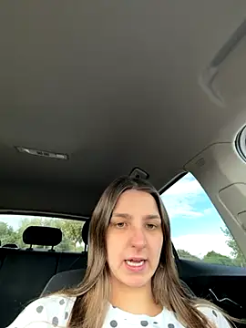 DoriDeluxe66 online show from November 18, 10:27 am