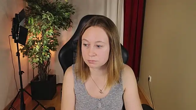BrookeEvans online show from October 5, 8:58 pm
