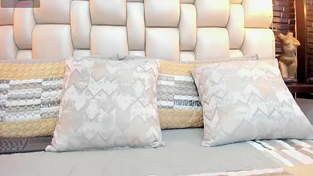 Salo Heaven online show from December 18, 2:00 pm