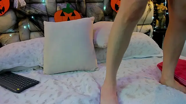 Salo Heaven online show from October 31, 6:34 pm