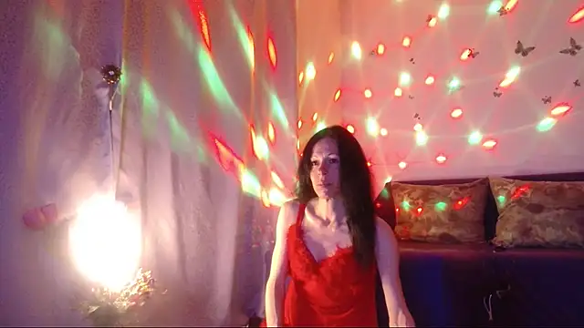 ElysaSun online show from April 6, 5:25 pm