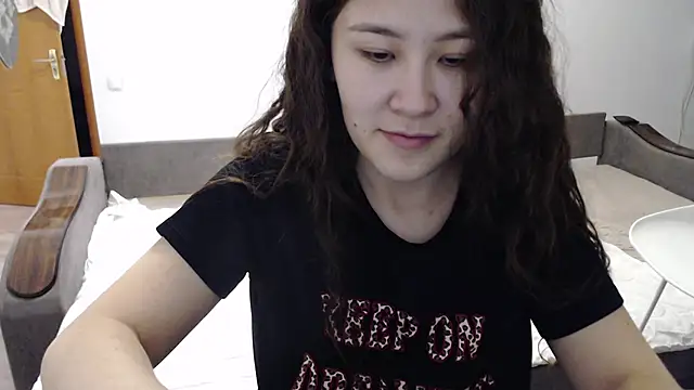 Riz girl online show from November 5, 4:45 pm