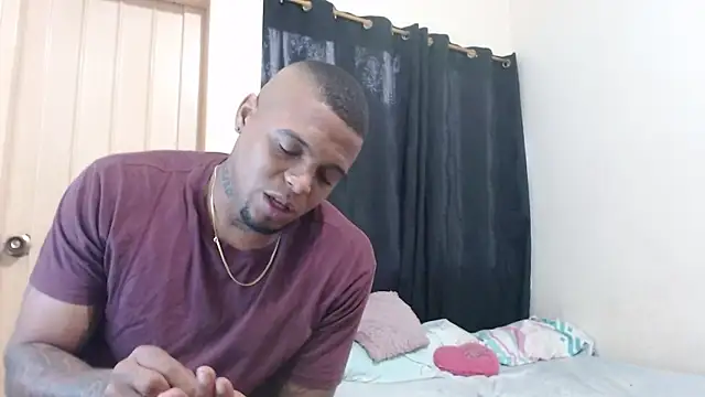 hot and naughty latin online show from March 27, 12:39 pm