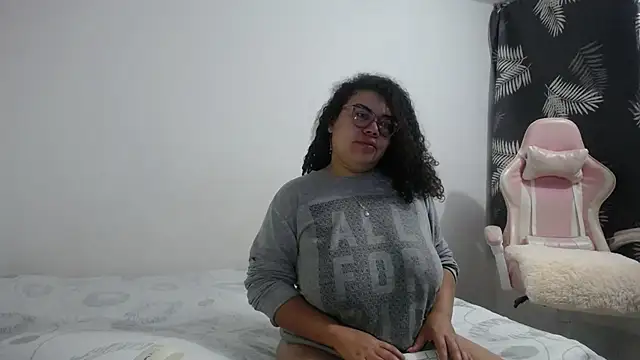 mabigomez00 online show from November 6, 9:48 am