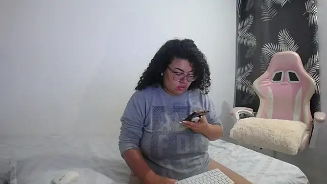 mabigomez00 online show from March 16, 9:24 am