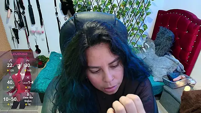 elektra 32 online show from October 29, 5:04 pm