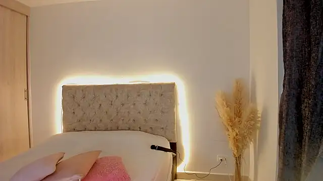 mariam hill online show from January 12, 9:09 pm