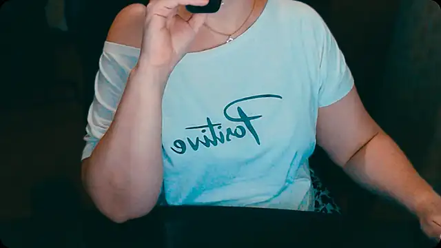 Snapshot of AlisaHot55 chatting on September 30, 11:38 am AlisaHot55 online show from September 30, 11:38 am