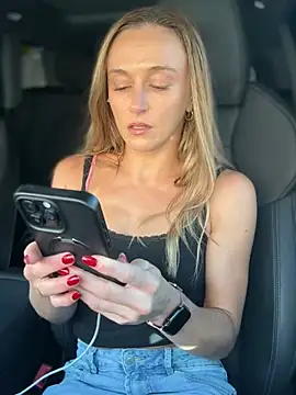 lunagirl13 online show from July 6, 11:51 pm