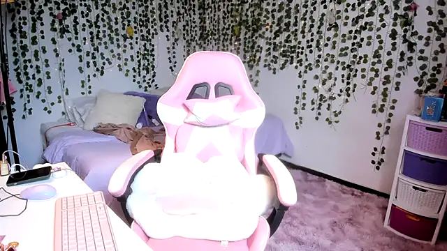 violeta milleer online show from November 8, 3:50 pm