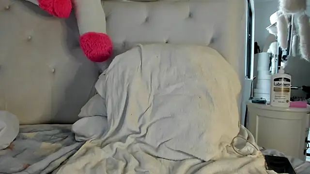 Burlesque XlX online show from September 15, 2:03 pm