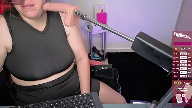 valery adams1 online show from March 18, 5:45 am