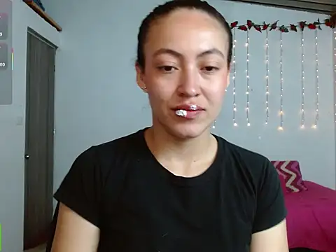 Olivia Bright online show from February 24, 6:39 pm