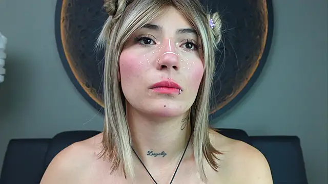 miss sharlotte18 online show from September 15, 6:04 pm