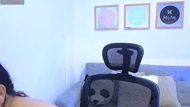 Snapshot of annylouis chatting on September 20, 7:12 pm annylouis online show from September 20, 7:12 pm