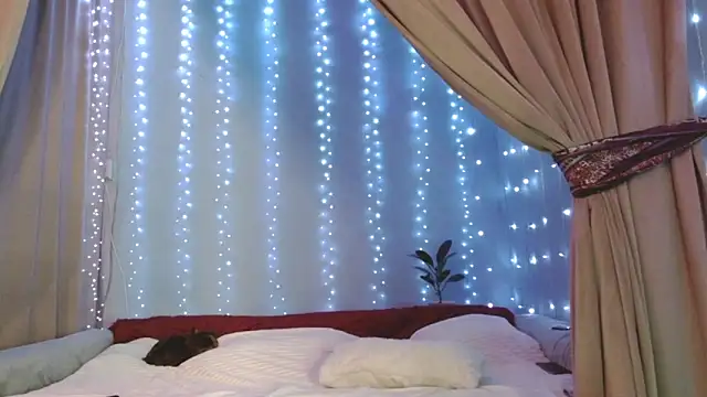 julia renard online show from March 19, 7:51 pm