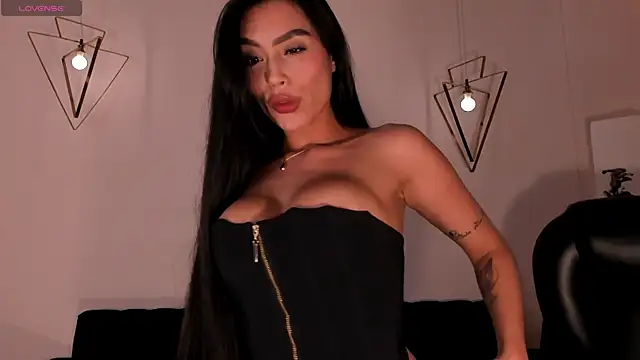 JadeEvansX online show from March 13, 8:10 pm