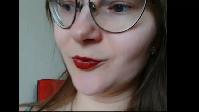 KiraGoldens online show from April 22, 6:54 am