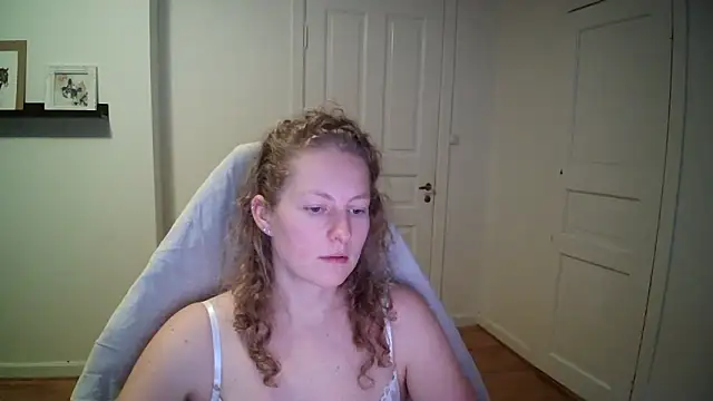 Girlnina-1995 online show from October 30, 2:29 pm