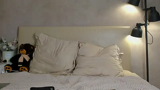  ice ba by online show from October 22, 9:09 pm