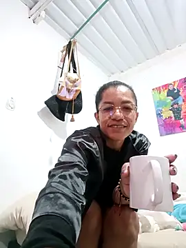 Bigassmommy x online show from April 10, 1:28 pm