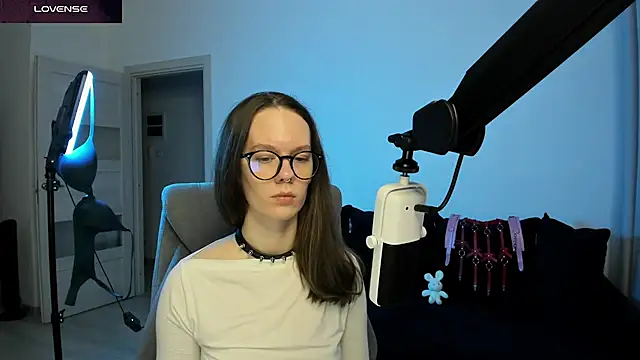 SharkyBaby online show from March 6, 5:52 pm